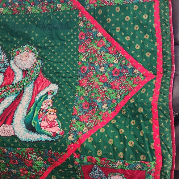 Christmas Quilt - Picture 4 of 9